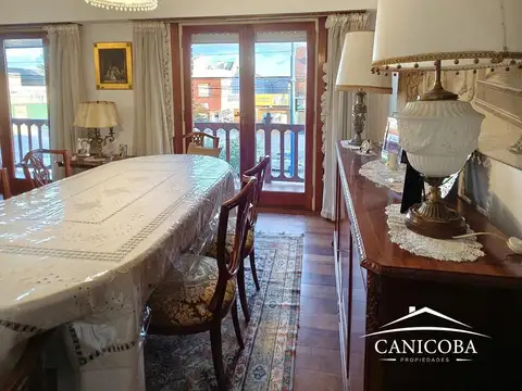 Depto Tipo Casa en Venta de 5 dormitorios
