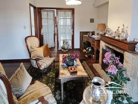 Depto Tipo Casa en Venta de 6 ambientes