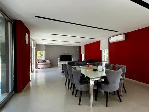 Casa en Alquiler de 4 dormitorios