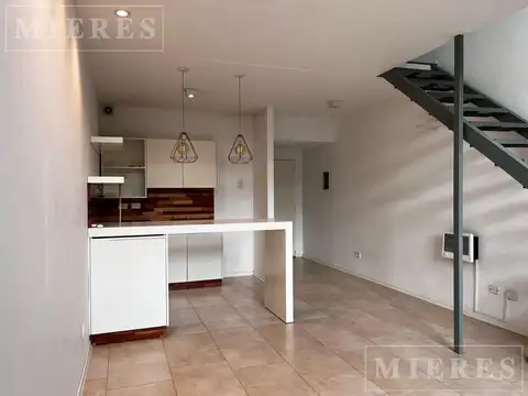 Departamento en Alquiler con 1 cocheras