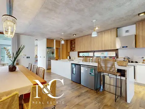 Casa 5 ambientes con 3 baños