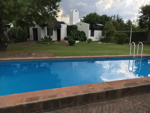 Quinta con pileta en Schweitzer e Irupe