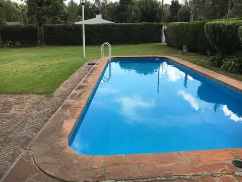 Quinta con pileta en Schweitzer e Irupe