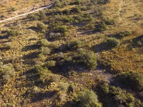 2 has en venta a 3.500 mts del Dique Piscuyaco