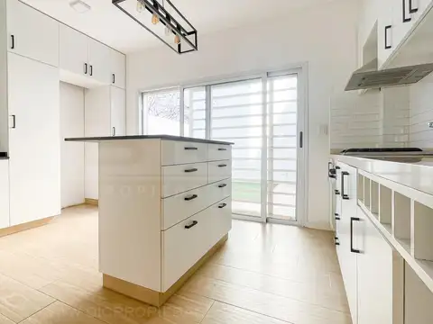 Depto Tipo Casa en Venta en Florida Mitre/Este, USD 330.000