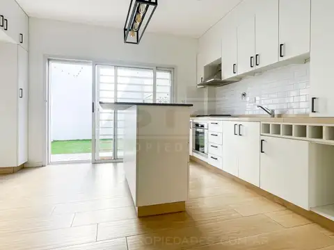 Depto Tipo Casa en Venta de 3 dormitorios