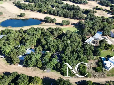 Lote en venta en Costa Esmeralda, salida a la cancha de golf