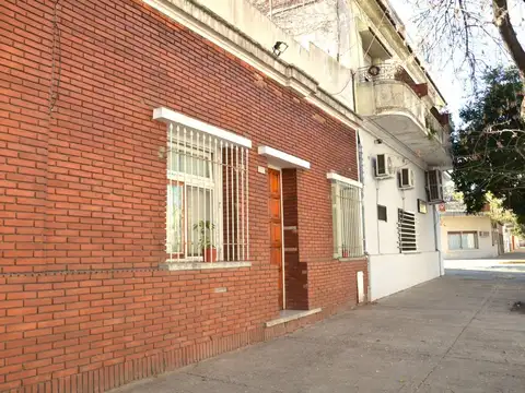 CASA PH 4 AMB VENTA EN VERSALLES - PATIO Y TERRAZA