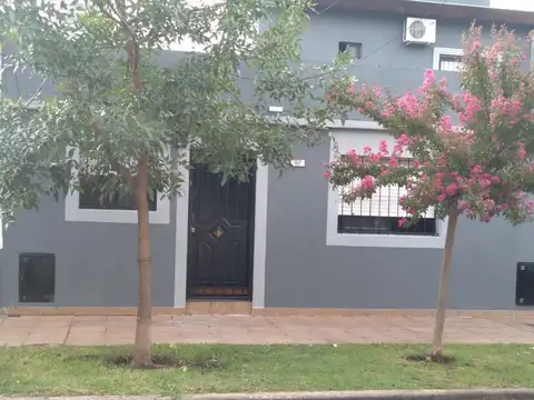 General Paz al 1800 e Italia y Charlone