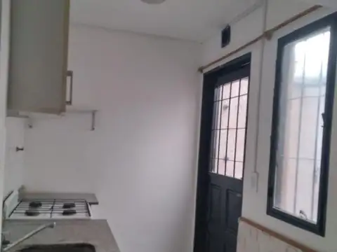 Depto Tipo Casa en Alquiler en Villa Ballester, $ 550.000