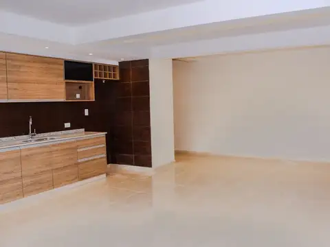 Depto Tipo Casa en Venta de 4 dormitorios
