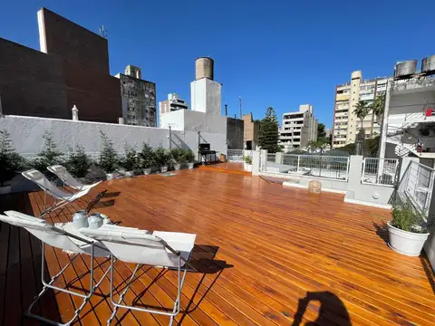Venta casa de 3 dormitorios totalmente reciclada, con cochera, patio y terraza, Pichincha