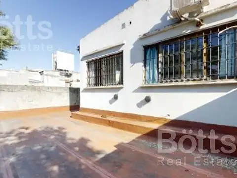 Casa en Venta en Villa Luro, USD 258.000
