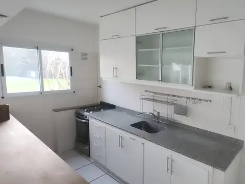 Departamento en Alquiler con 1 cocheras