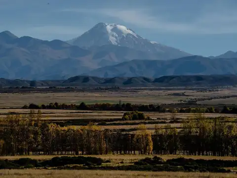 Tupungato Valley