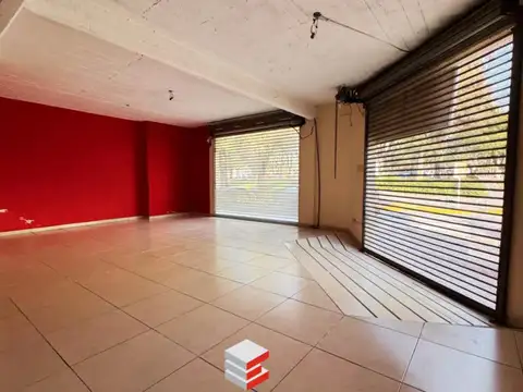 VENTA DE LOCAL CON COCHERA EN VILLA BOSCH