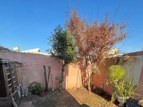 Casa Ph dos ambientes en venta en Ituzaingo