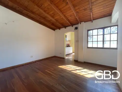 Depto Tipo Casa 2 ambientes con 1 baño