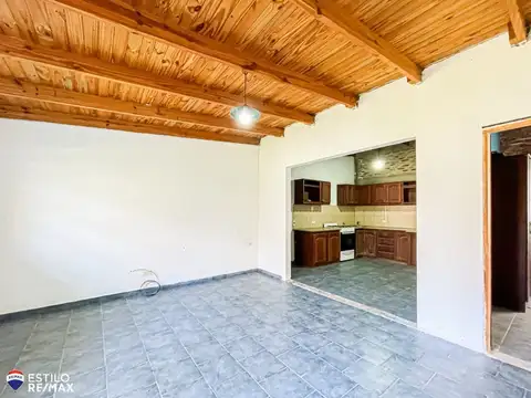CASA EN VENTA DE 2 DORMITORIOS EN SICARDI