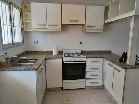 Depto Tipo Casa en Venta con 1 cocheras