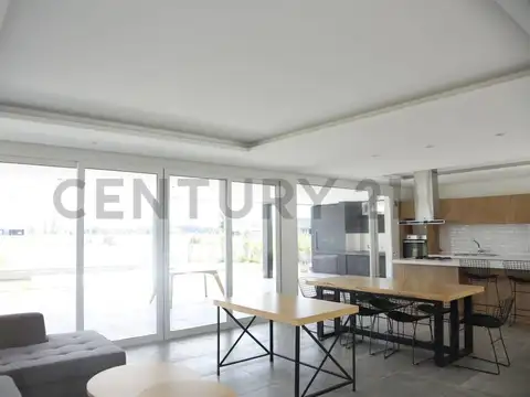 Casa en Venta en Area 60, USD 450.000