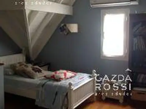 Casa en Venta en Adrogue, USD 230.000