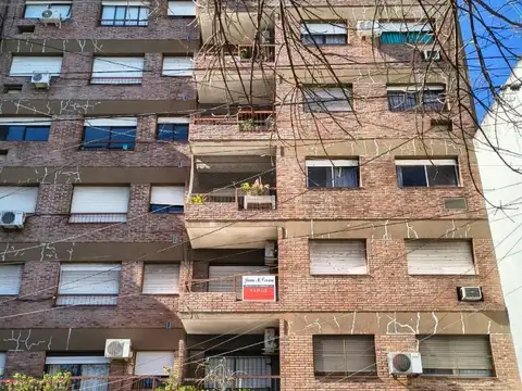 Buenos Aires 550 , Piso 2