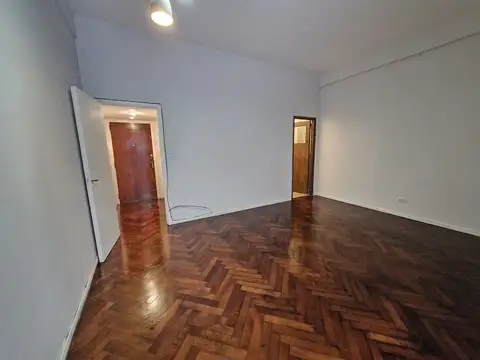 Tte Gral Juan D Peron 4000, Piso PB