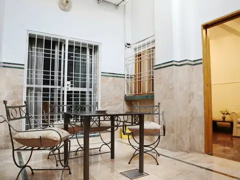 Depto Tipo Casa 5 ambientes con 2 baños
