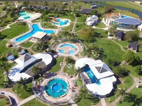 Castelli Entre Francou Y José Moix.