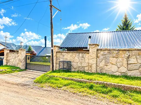 Casa en Venta con 3 cocheras