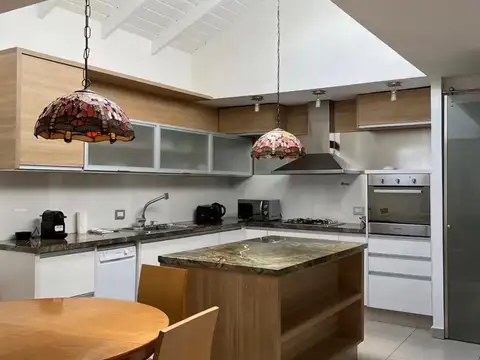 ESPECTACULAR CASA A LA VENTA B. BELGRANO.