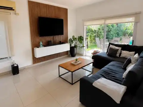 Casa en Alquiler de 3 dormitorios