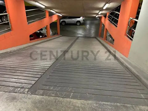 Venta cochera sobre Av Corrientes Chacarita