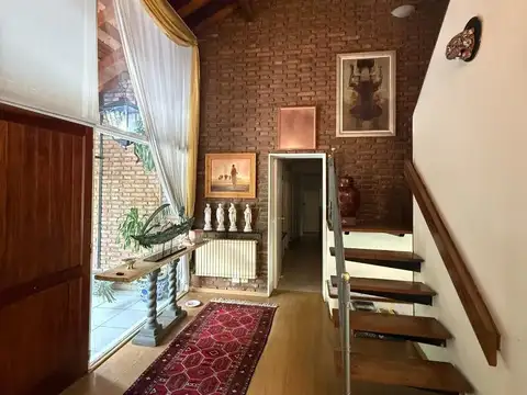Casa en Venta con 4 cocheras