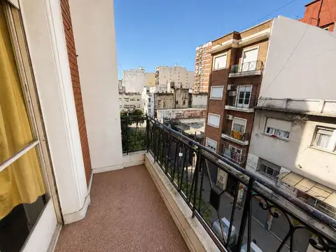 Valentín Gómez 2600