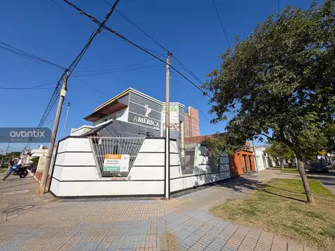 Gobernador Crespo  al 100 esquina con América