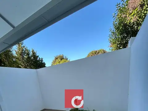 Departamento en Alquiler en Manuel B Gonnet, $ 530.000