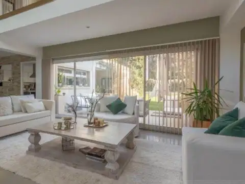 Casa en Venta de 4 dormitorios