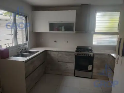 Depto Tipo Casa en Venta en Villa Pueyrredon, USD 243.000