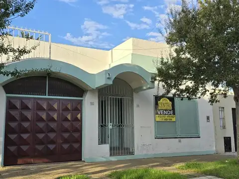 Muy Buena Propiedad, Amplio Fondo Libre, Excelente Zona  