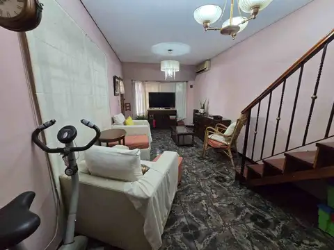 VENTA CASA HAEDO 4 AMB CON PLAYROOM Y DOS COCHERAS