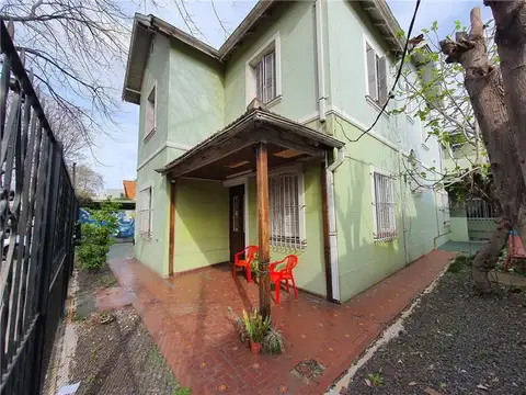 Casa en Alquiler en Banfield, $ 2.500.000