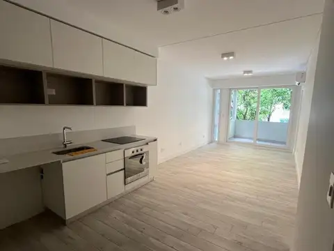 HERMOSO DOS AMBIENTES. APTO PROFESIONAL. IDEAL CONSULTORIO