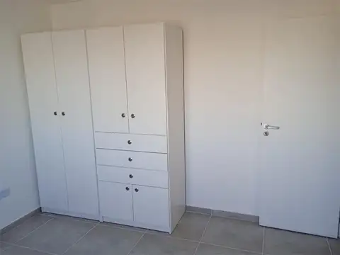 REYES LOBOS 100, Piso P.A.