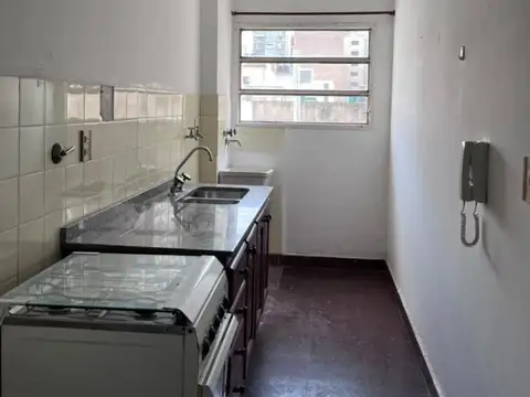 Laprida 1600, Piso 2°