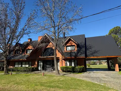 Casa 7 ambientes con 6 baños