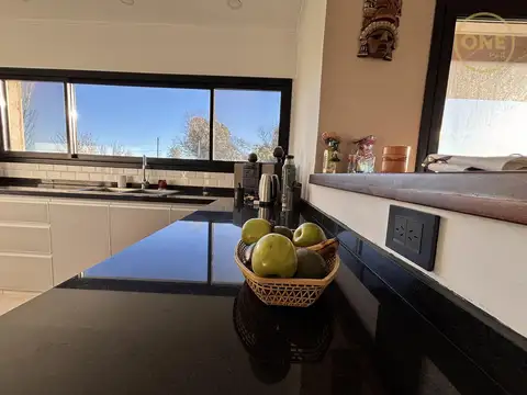 Casa en Venta en San Miguel del Monte, USD 240.000