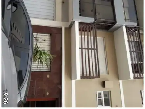 11 septiembre 2700, Piso 1