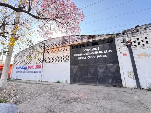 Amplio galpón de 1.086 m2 en ALQUILER, Av. Jujuy al 4400, a cuadras de Av. Circunvalación (RN 38)